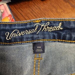 Universal Thread Jeans